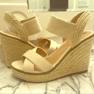 White/cream wedge sandals